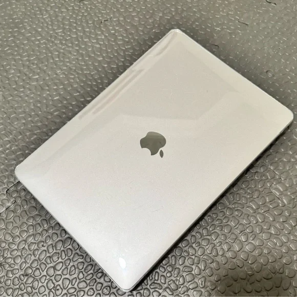 MacBook Pro 13 inch laptop. In GREAT shape. No scratches, works great! - Picture 10 of 14